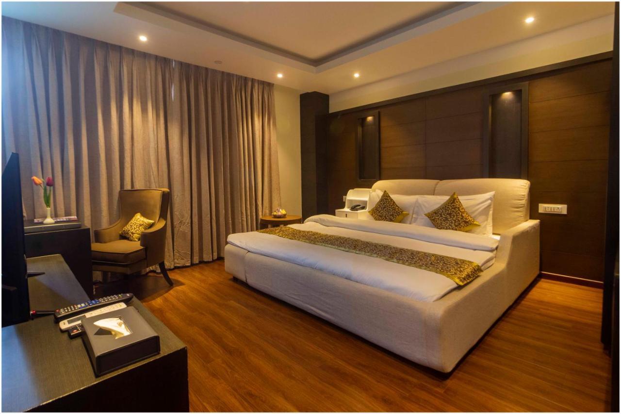 Hotel The Kingsbury Birtamode Экстерьер фото